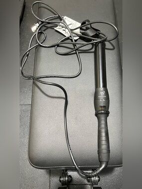 Black Curling Wand Hair Styler — Professional Ceramic Barrel